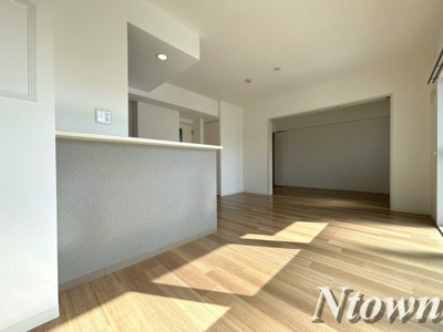 【その他】 | コンフォート城西 | ゆったり過ごせるリビングです