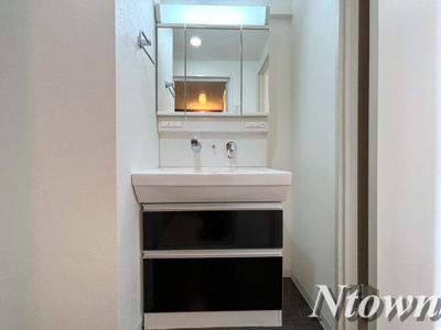【独立洗面台】 | コンフォート城西 | 独立洗面化粧台が付いています