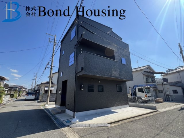 3方角地・オール電化住宅・即日案内可　福里　築1年の外観