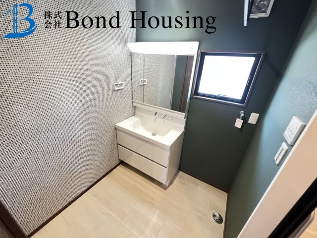 3方角地・オール電化住宅・即日案内可　福里　築1年の独立洗面台