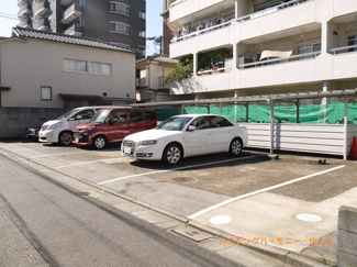 【駐車場】