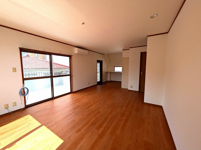 永松宅戸建の居間・リビング