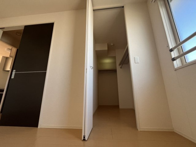 【収納】 | ErbenheimＶ | 収納豊富です　ウォークインクローゼット