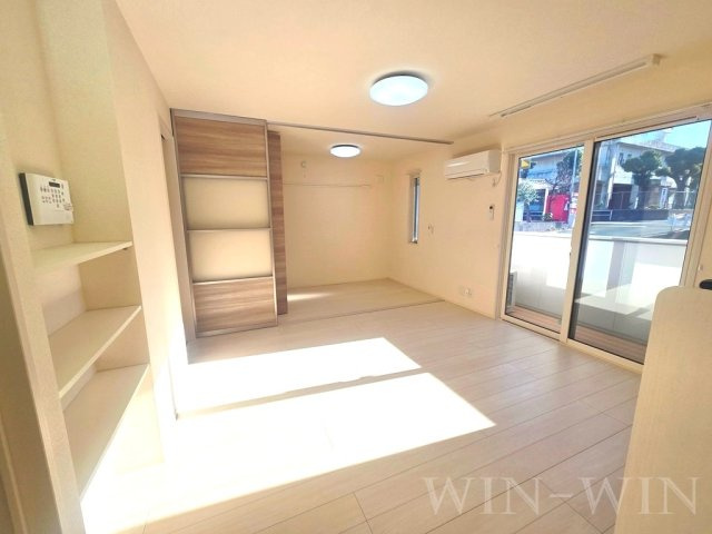 グラン・フェルト B棟の居間・リビング