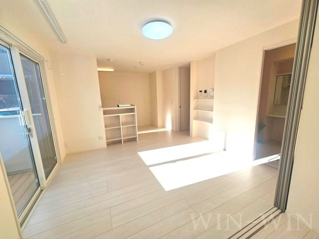 グラン・フェルト B棟の居間・リビング