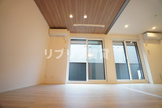 アヴァンスコート参番館の居間・リビング