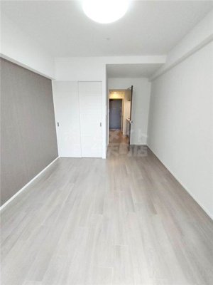 【居間・リビング】 | スプランディッドⅢ | こちらのリビングで趣味の時間をお楽しみください