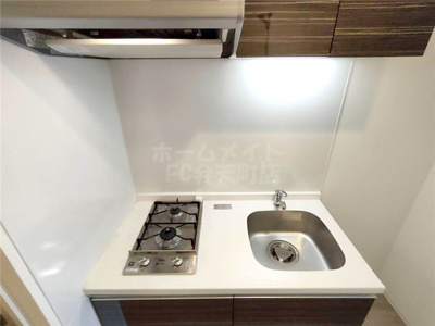 【キッチン】 | スプランディッドⅢ | コンパクトなキッチンで掃除もラクラク