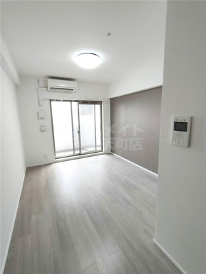 【居間・リビング】 | スプランディッドⅢ | こちらの居間で趣味の時間をお楽しみください