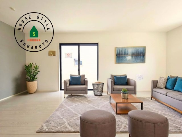 熊本市中央区出水7丁目第2-2棟（1号棟）　の居間・リビング|明るく開放的なリビングダイニングは豊かな陽光が注ぎ込み、やすらぎの空間を演出してくれます。ご家族で楽しいひとときをお過ごし下さい。※家具はCGを合成したものです。