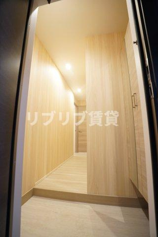 アヴァンスコート参番館の玄関