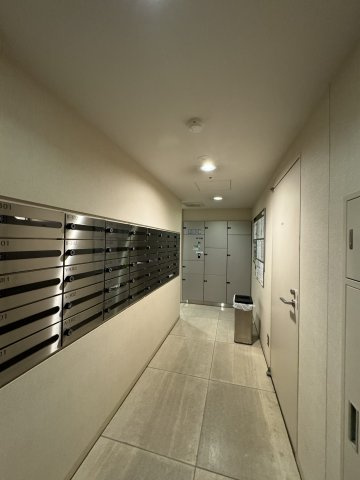 グラン・ブルータカナワアドニスのその他共用部分|メールボックスコーナー・宅配ボックスコーナー
