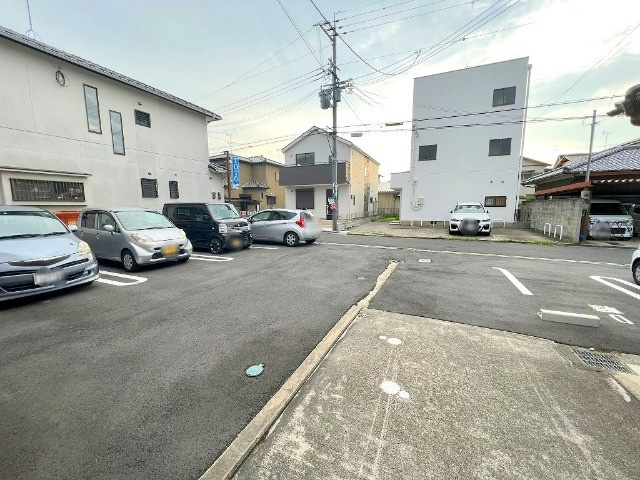 今村住宅南棟の駐車場