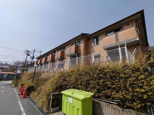 神戸市北区山田町小部字戸口谷のアパートの外観