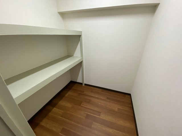 星ヶ丘アイリス北棟の収納|大きな物入れがあると荷物の整理ができ、便利ですね♪