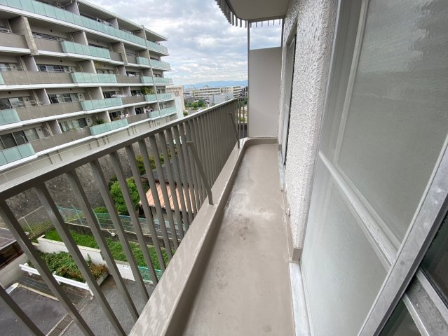 星ヶ丘アイリス北棟のバルコニー|2面バルコニーで通風良好です！