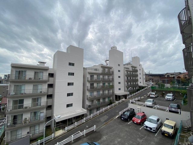 星ヶ丘アイリス北棟の展望|バルコニーからの眺望です♪