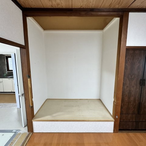 登別市幌別町6丁目28-3戸建の収納