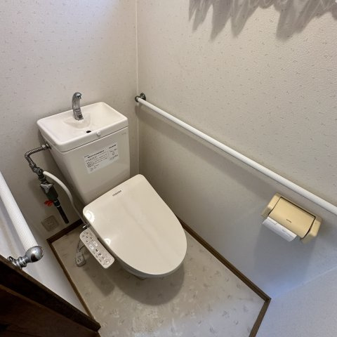 登別市幌別町6丁目28-3戸建のトイレ