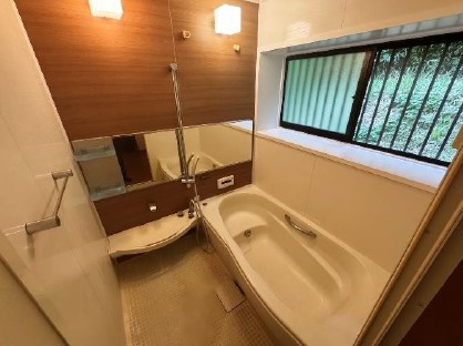 野洲市大篠原　中古戸建の浴室