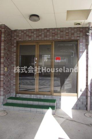 ルミエール向之芝のエントランス