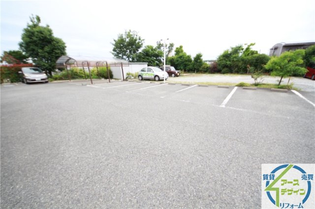 アステヒル神戸の駐車場|※類似部屋