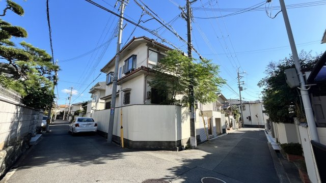 豊中市上野西3丁目　古家付き土地の外観