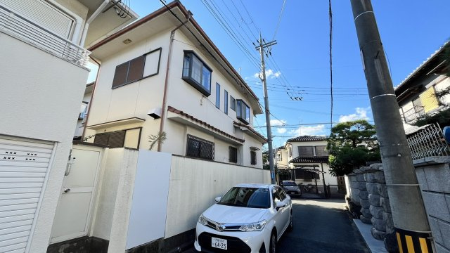 豊中市上野西3丁目　古家付き土地の外観