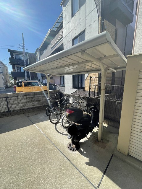 レオパレスエルフ仁川の外観