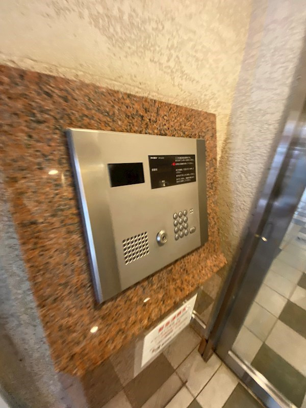 ミリオンプラザ目黒駅前の外観