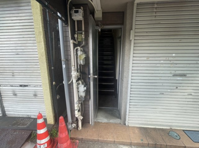 【エントランス】 | 住良志・みのわビル