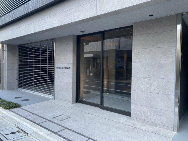 ジェノヴィア学芸大学のエントランス