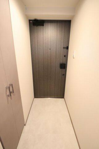 ジェノヴィア学芸大学の玄関