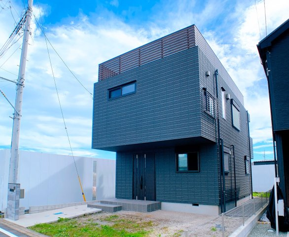 【外観】 | ■□大井町大井中央戸建■□ | ヘーベルハウス施工の注文住宅でシックで高級感のある建物となっております♪