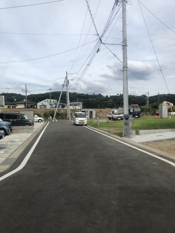 【前面道路含む現地写真】 | ■□大井町大井中央戸建■□ | 前面道路も綺麗に舗装されており高低差もありません♪