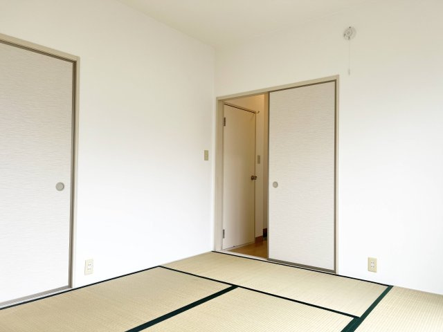 【寝室】 | フレグランス内原