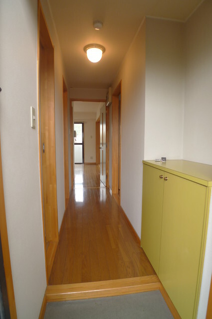 パールグランデの玄関