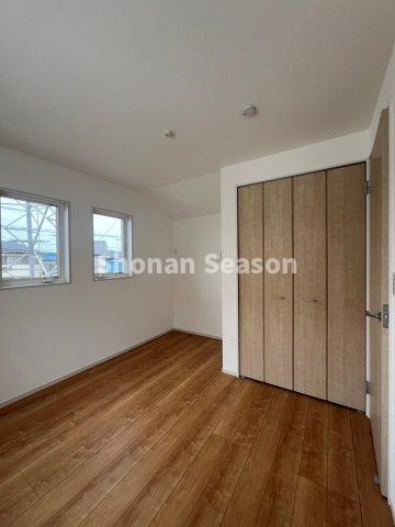 【収納】 | 空間を有効利用できる全室収納を完備◎
普段出し入れの少ない季節物は「小屋裏収納」が大活躍しますよ♪