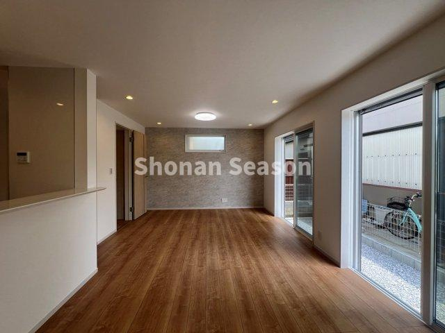 【居間・リビング】 | 全室２面採光で風通り良く、爽快な風が吹き抜けますよ♪