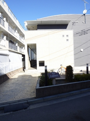 【エントランス】 | ローレル1