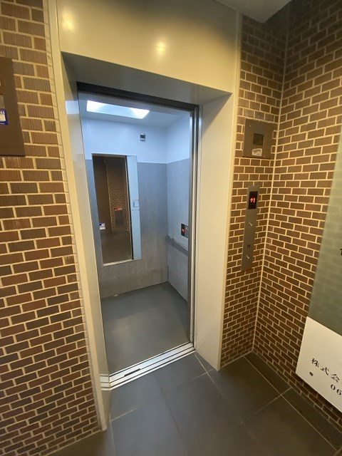 西宮市神楽町の賃貸マンションの外観