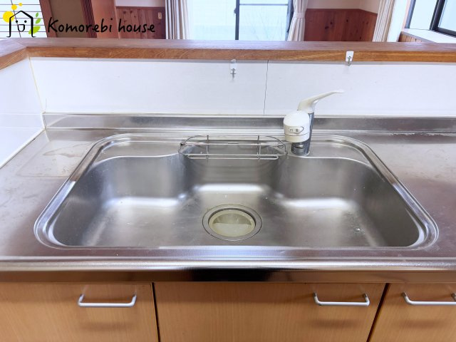 上尾市平塚　中古一戸建てのキッチン|水洗い場です
