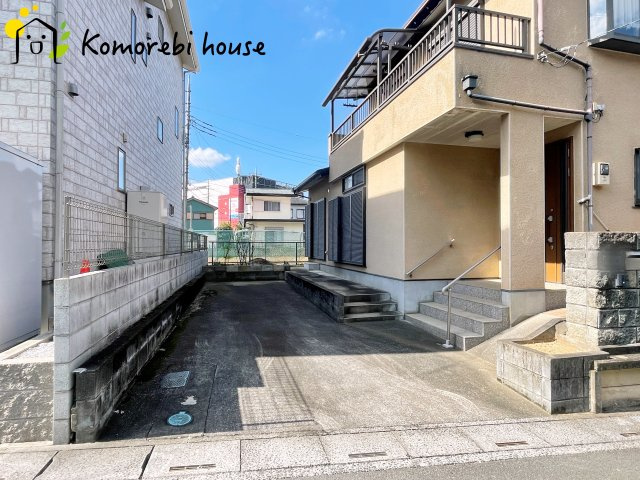 上尾市平塚　中古一戸建ての駐車場|奥行きのある駐車場です