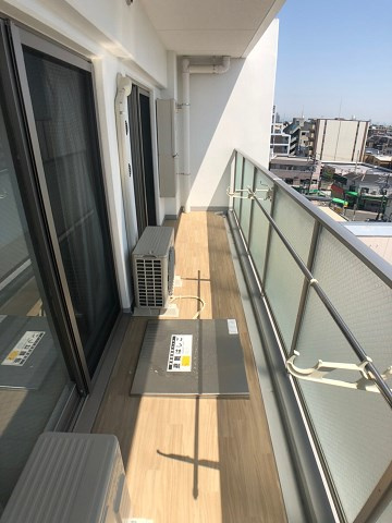 西宮市甲子園口３丁目の賃貸マンションのバルコニー