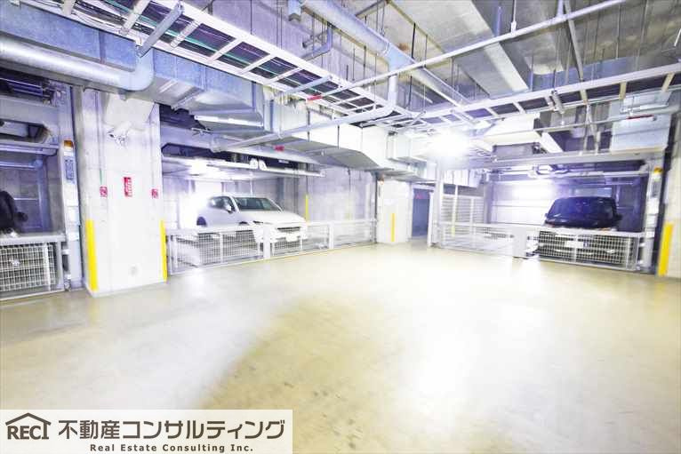 ワコーレ深江駅前ハーモニーガーデンの駐車場|南西向きの広々バルコニー