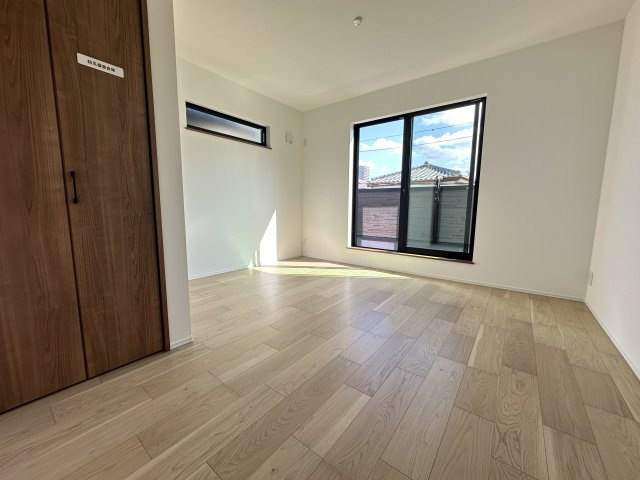 藤沢市下土棚デザイナーズハウスの洋室