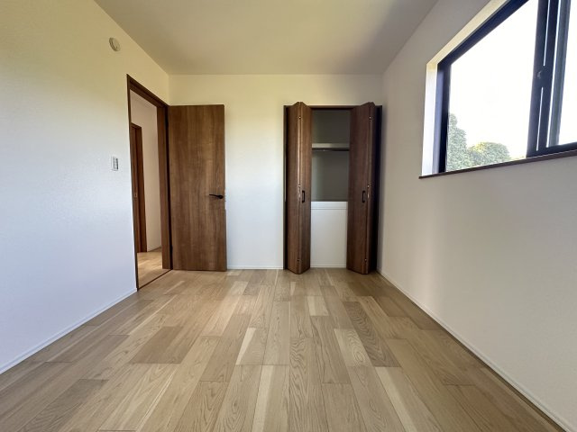 藤沢市下土棚デザイナーズハウスの洋室