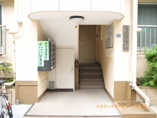 【エントランス】