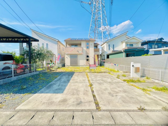 太田市世良田町の外観|駐車スペースも確保しながらお庭のスペースも広々♪