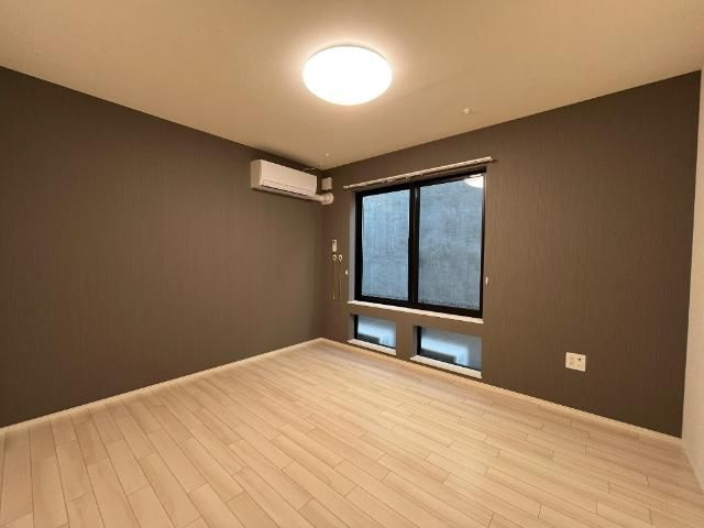 【寝室】タカヨプレイス河原町